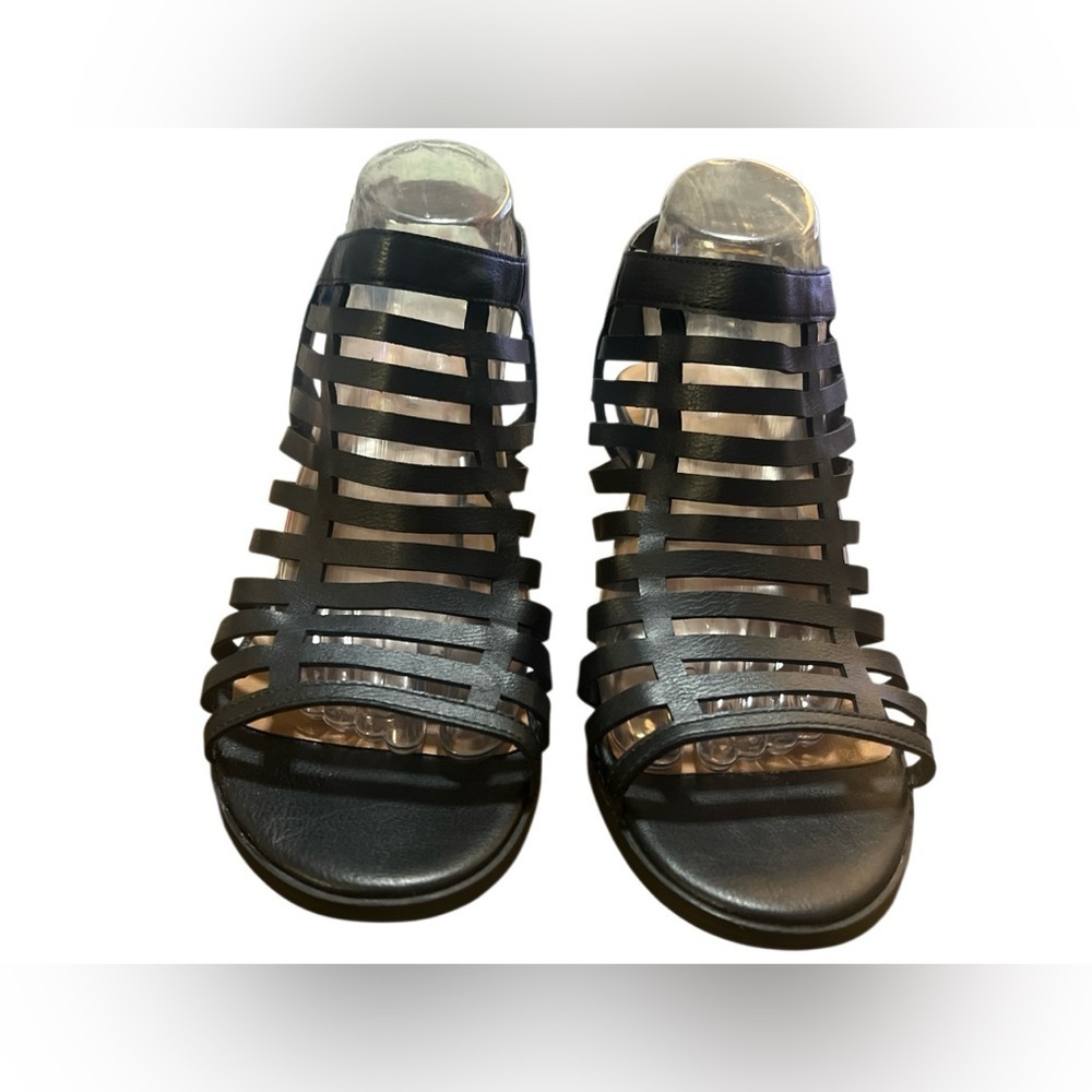 NWOT- STYLE & CO .Black Strappy Heels - Picture 3 of 8